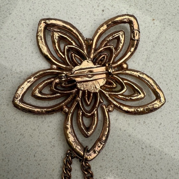 Vintage Flowers Double Brooch Sweater Chain Gold Tone Rhinestones Chatelaine - Picture 4 of 12